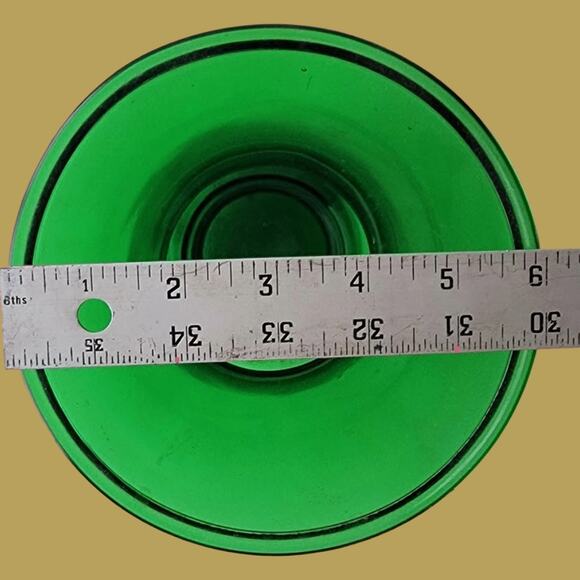 Vintage 1960s Napco 1170 Emerald Green Glass 8" Urn Vase - Picture 4 of 5